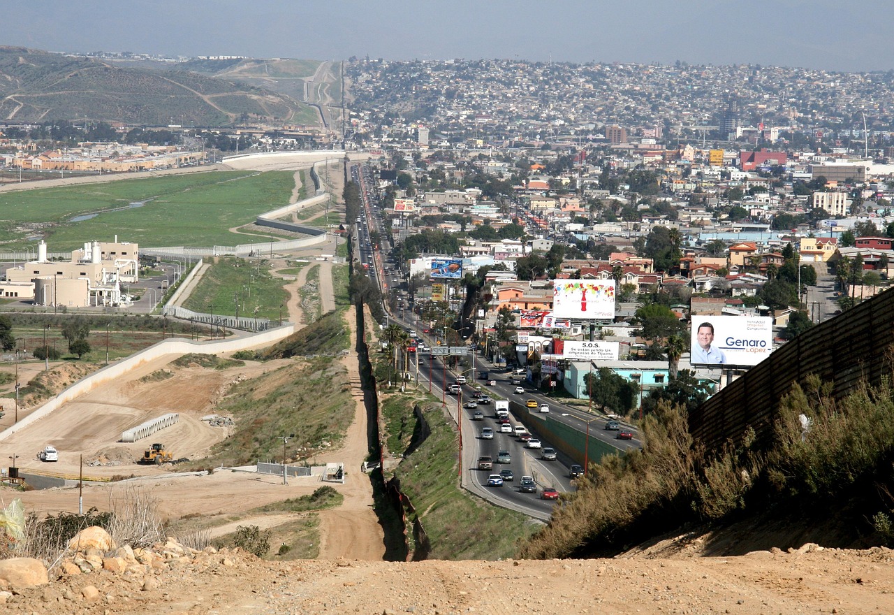 heros-img border, mexico, usa, united states, population, immigration, migration, mexicans, americans, population, population, population, immigration, immigration, immigration, immigration, immigration, migration, migration